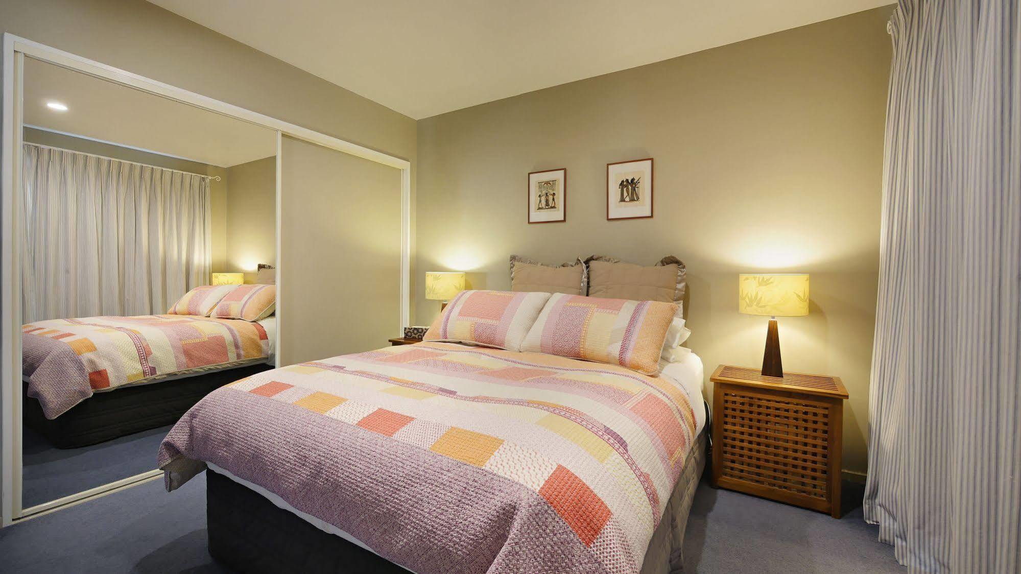 โอลีฟ เฮาส์ บีแอนด์บี Bed & Breakfast ไครสต์เชิร์ช ภายนอก รูปภาพ